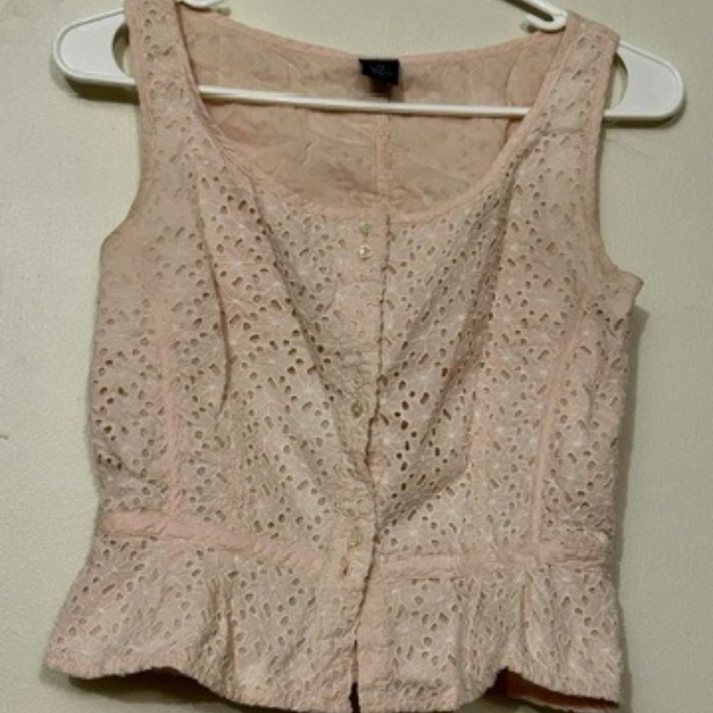 Gap Cropped Peplum Eyelet Tank Top (XS)